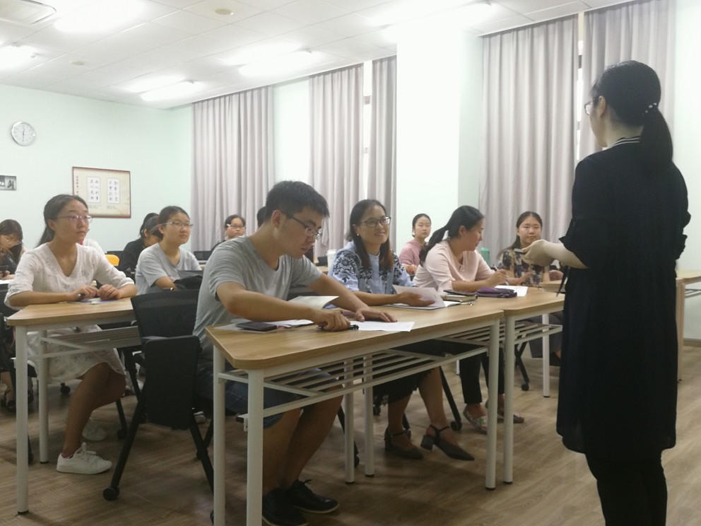学优秀党员事迹，为进博立足岗位――3044永利集团官网员工党支部主题党日活动