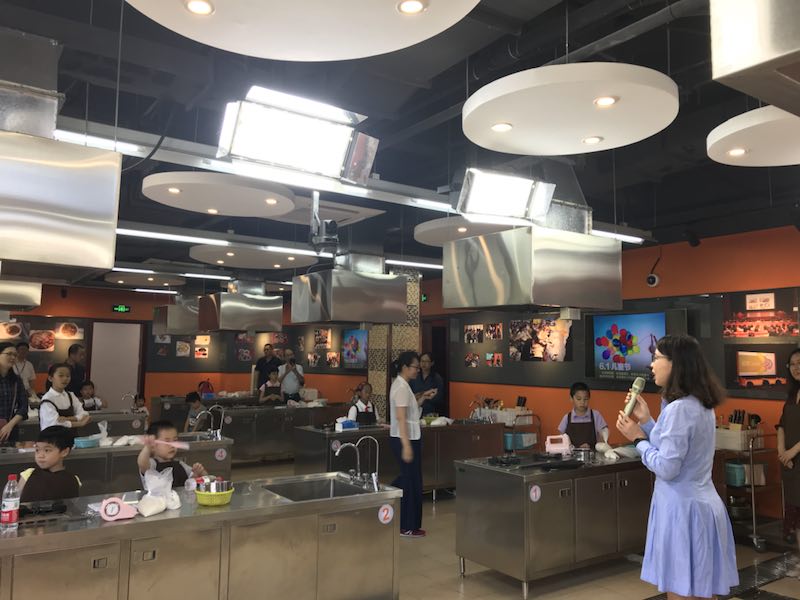 3044永利集团官网工会举行六一亲子烘焙活动